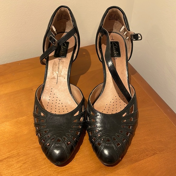 Clarks Black Heels - Picture 1 of 4